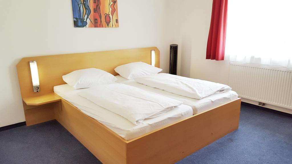 G&K Hotel Guntramsdorf Extérieur photo