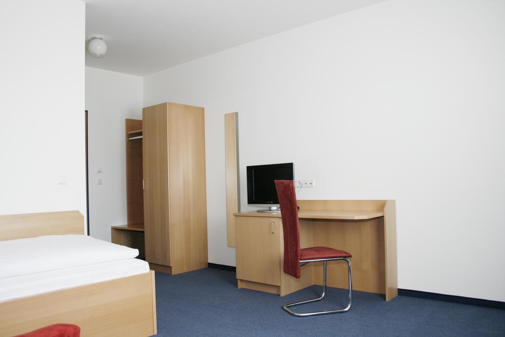 G&K Hotel Guntramsdorf Extérieur photo